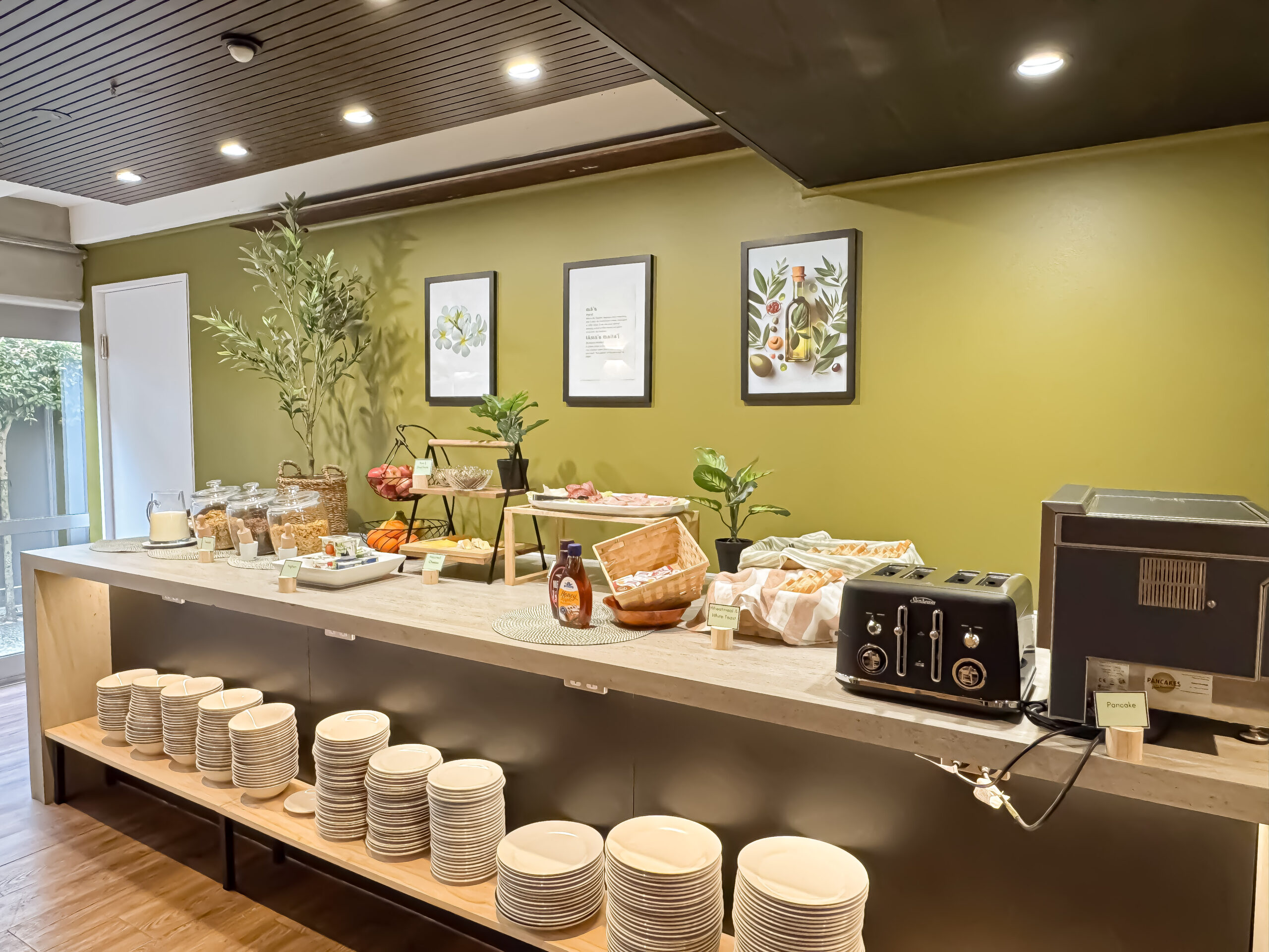 Cafe Noa breakfast spread