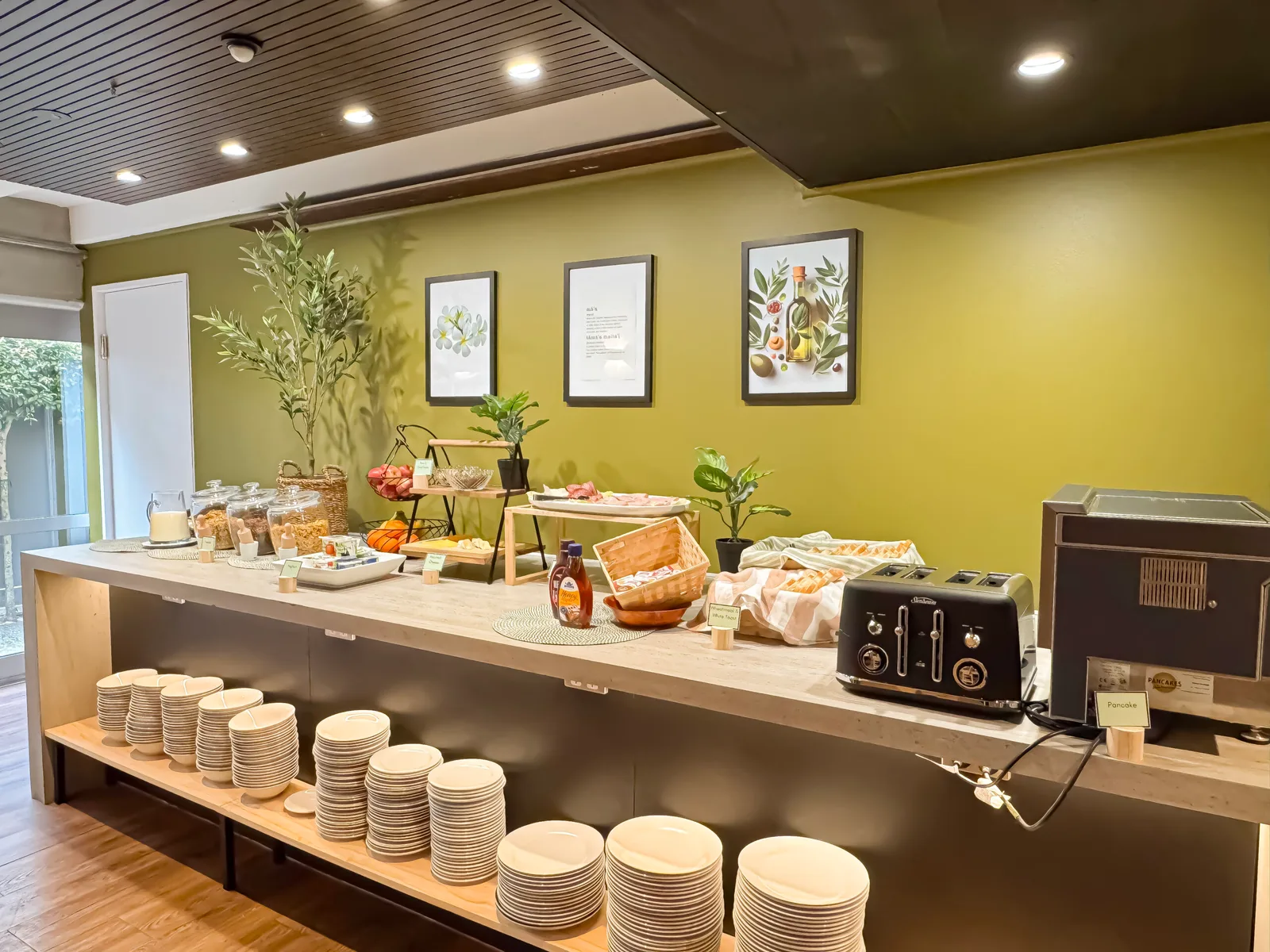 Cafe Noa breakfast spread
